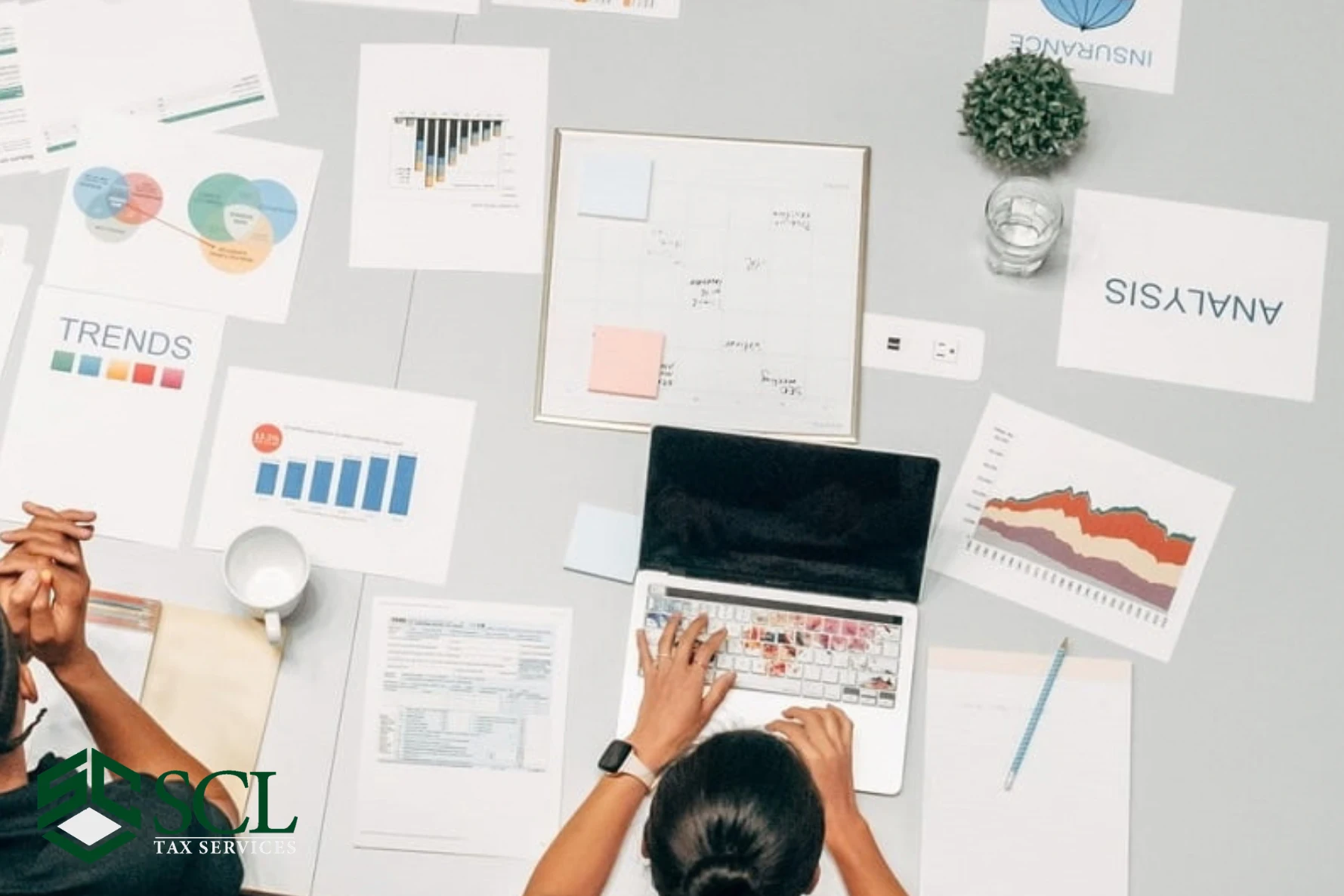 accountants in Best Bronx tax company at SCL Tax Services in Bronx, NY. 10470