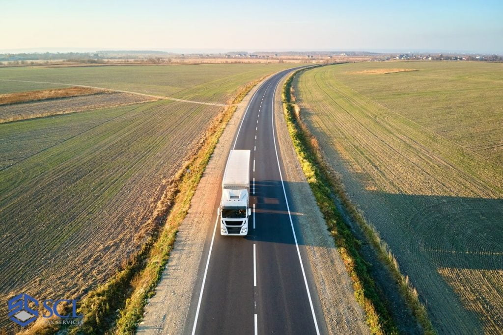 A truck in road to New York